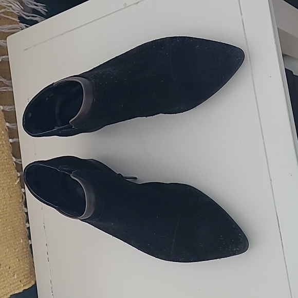 Vince Camuto Suede Jody Booties 7.5 - Picture 12 of 12